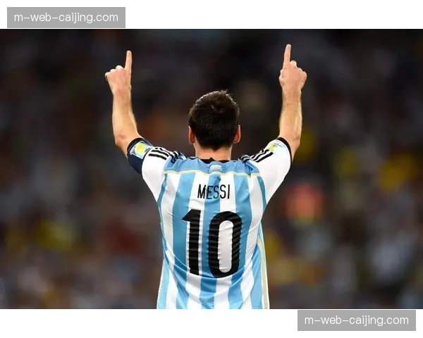 莫拉4231稳守反击体系倚重高中锋支点与定位球得分